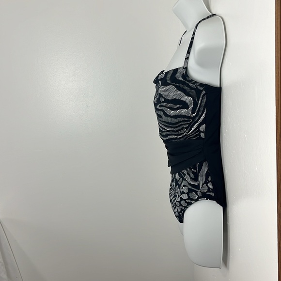 Magicsuit Black and White One-Piece Suit - Picture 4 of 10